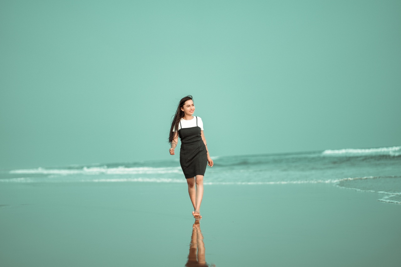 Benefits of Walking Barefoot More Often