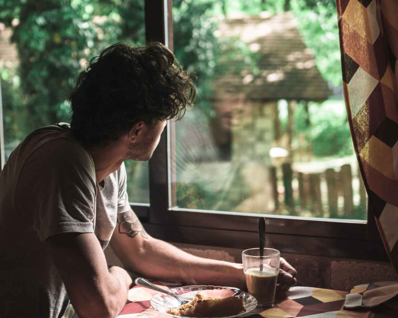 Men drinking too much caffeine could harm sperm