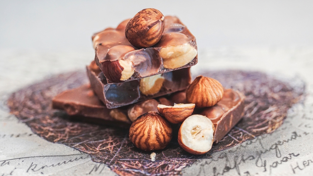 Sweet and Nutty Olive Oil Infused with Figs and Hazelnuts