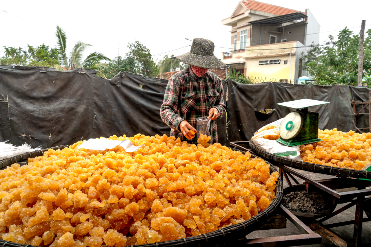 Raw Sugar vs Jaggery: The Battle of the Sweeteners