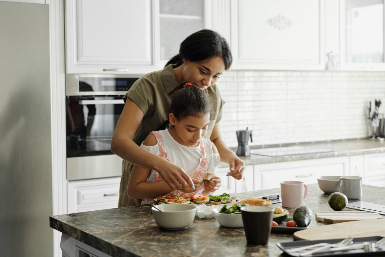 How to Teach Your Child Healthy Eating Habits in 6 Steps