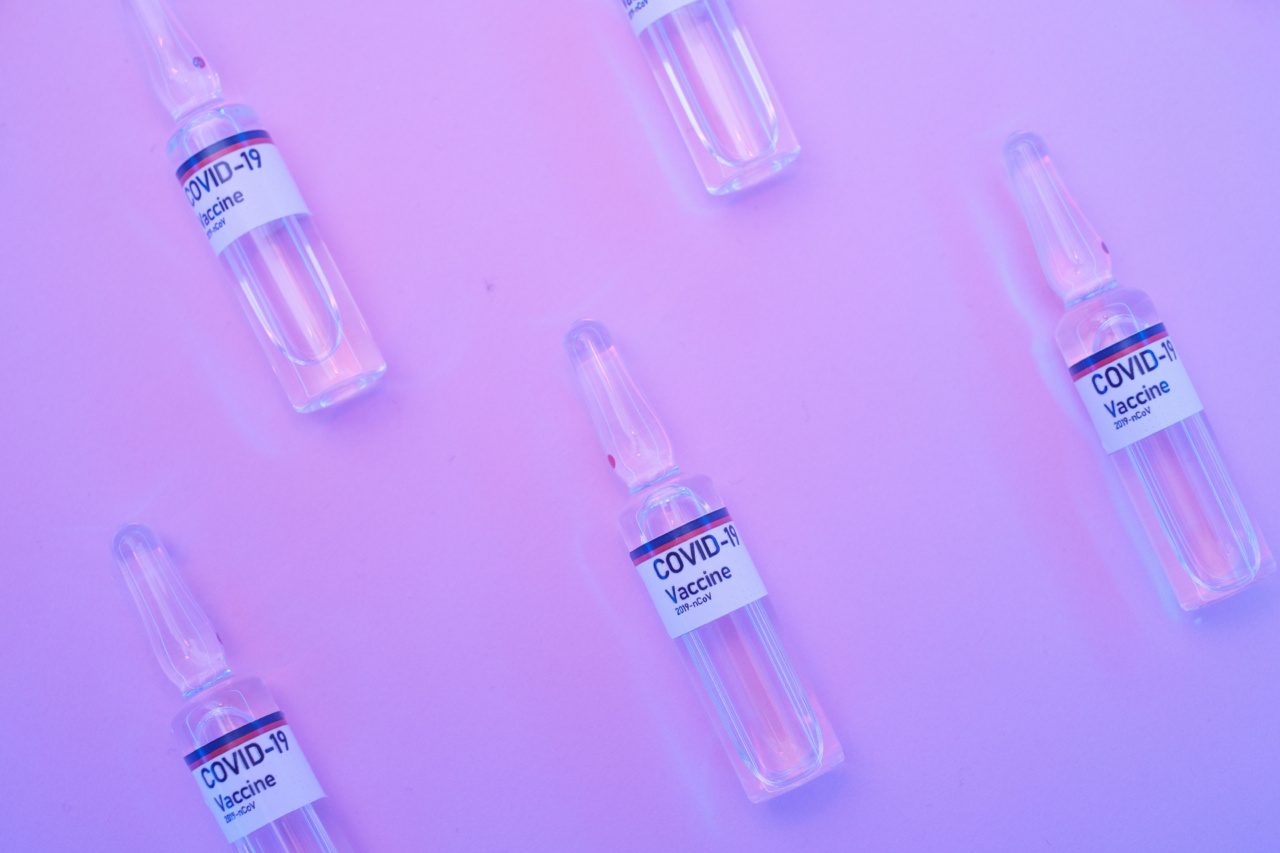 Researchers Create Contact Lenses that Administer Medicine to Treat Eye Disease
