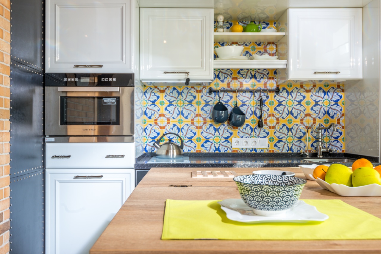 30 Foods to Avoid Reheating in the Microwave