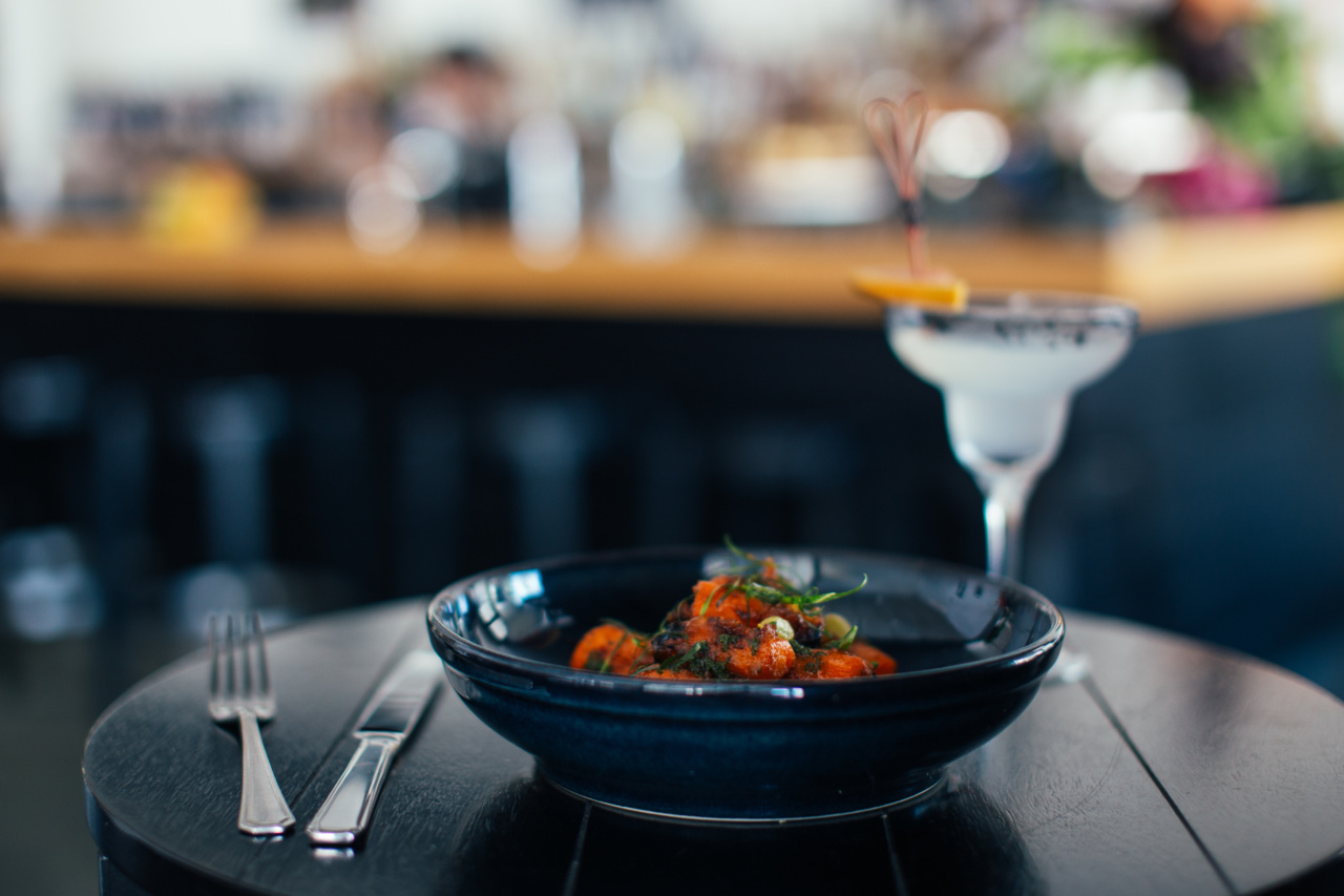 Alcohol Spurs Calorie Overindulgence
