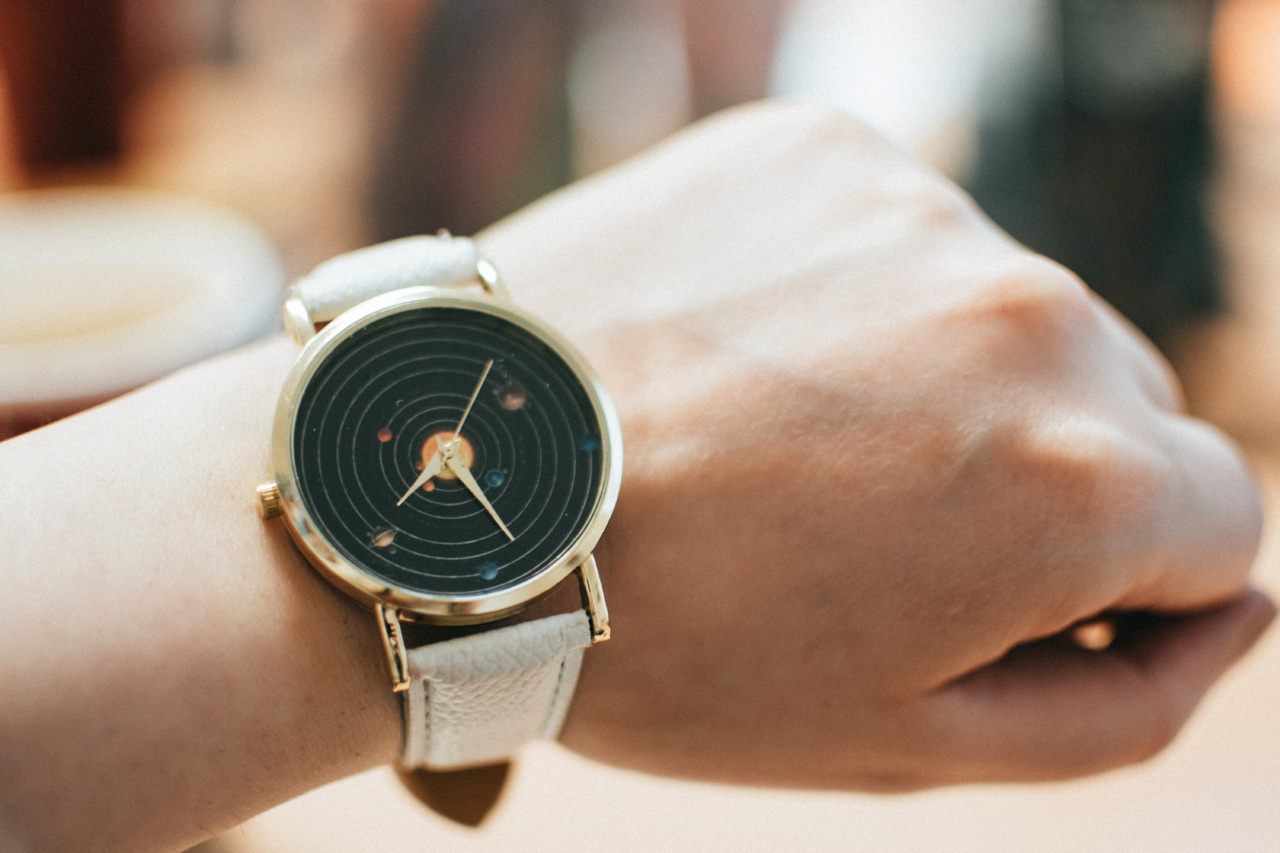 Love in the Time of Technology: The Advantages and Disadvantages
