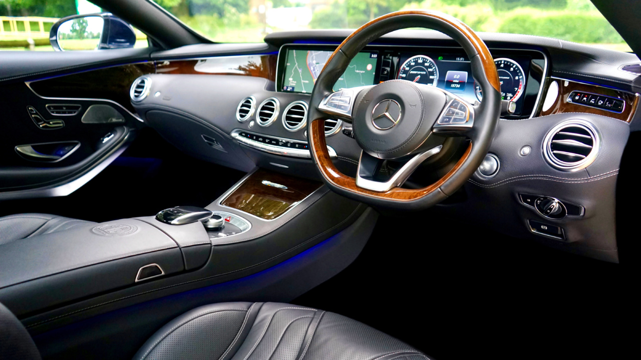 Steering Wheel Wall: Causes and Solutions