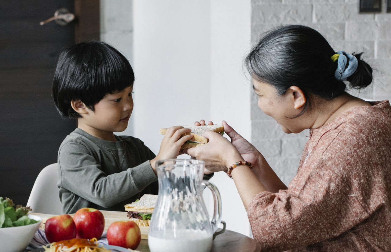 The Inside Scoop on Feeding Your Kids Healthier Foods