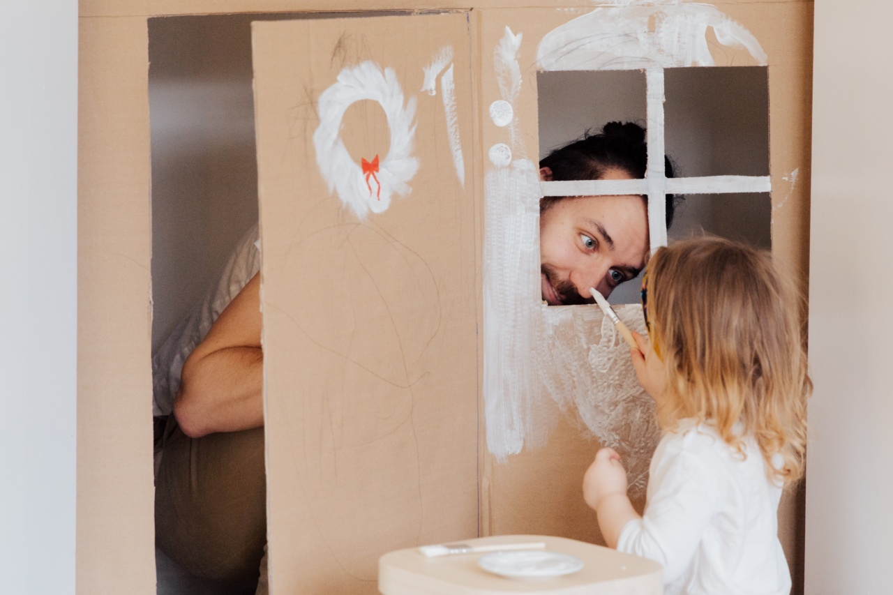 “Toss” the Kid to Dad for a Fun Playtime