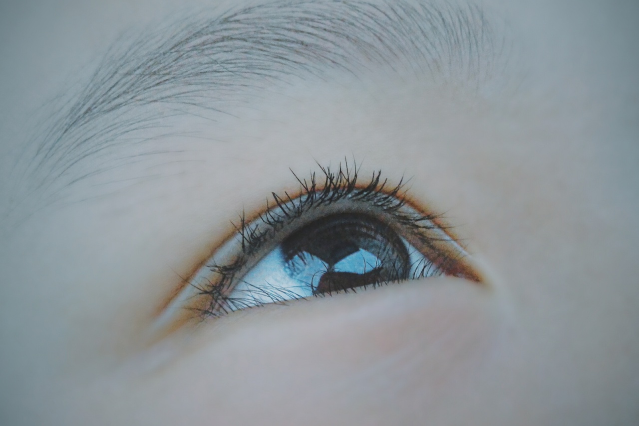 How does eye color reflect health and personality?