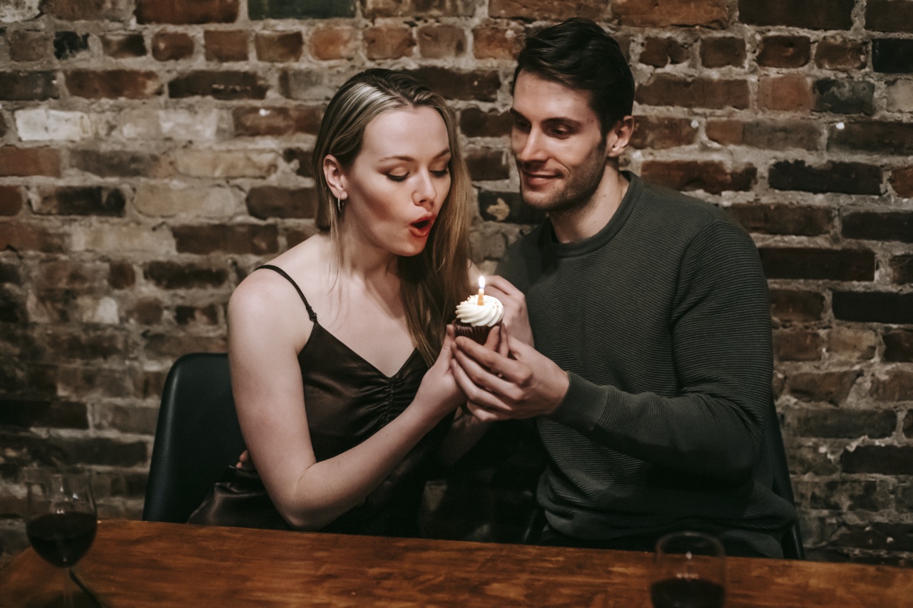 10 Red Flags That Your Relationship With Food is Unhealthy