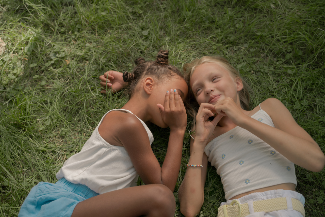 The dark side of sticking with one partner during teenage years