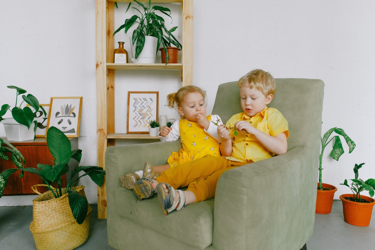 The dangers of late-night snacking for kids