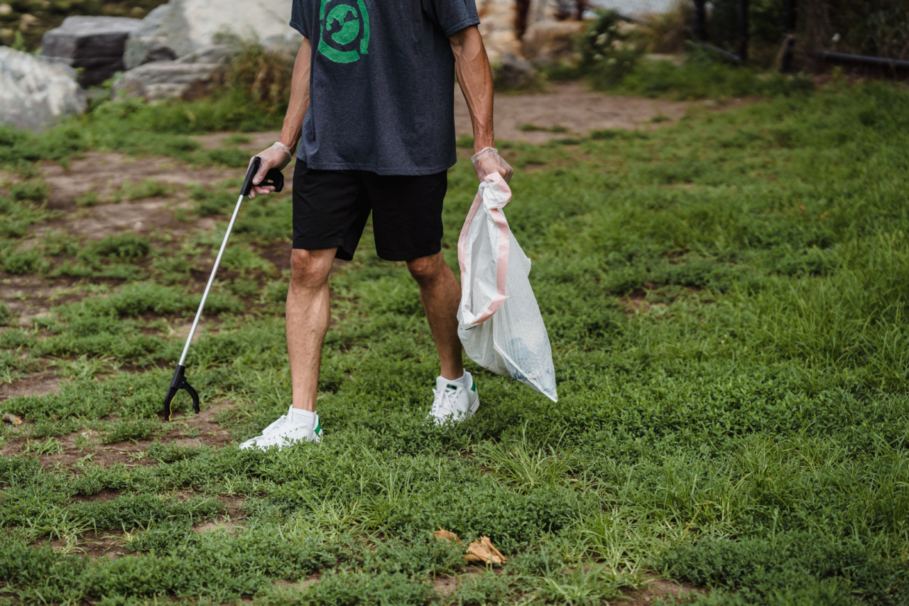 Men are picking plastic for their buns!