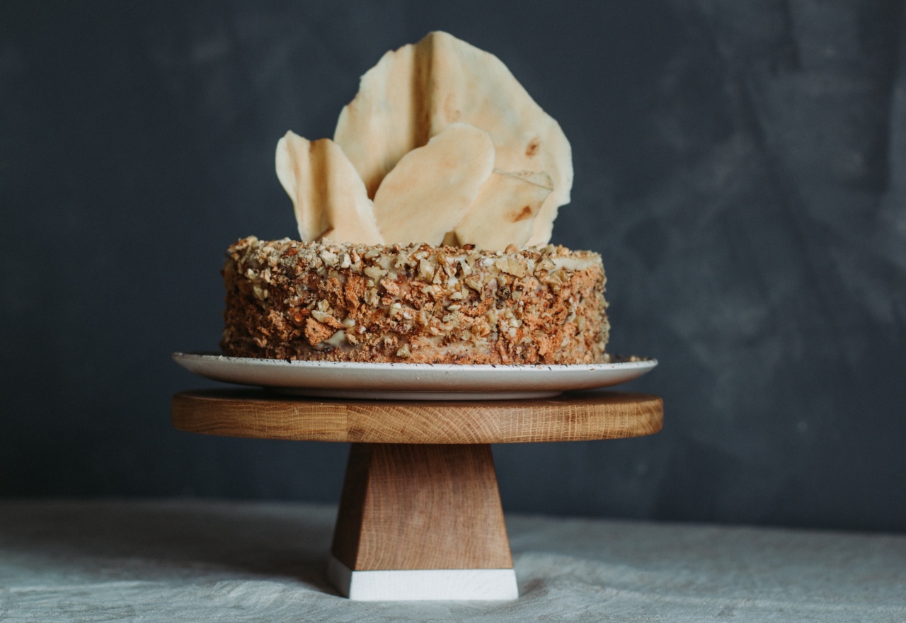 What is the calorie count in a serving of halva?