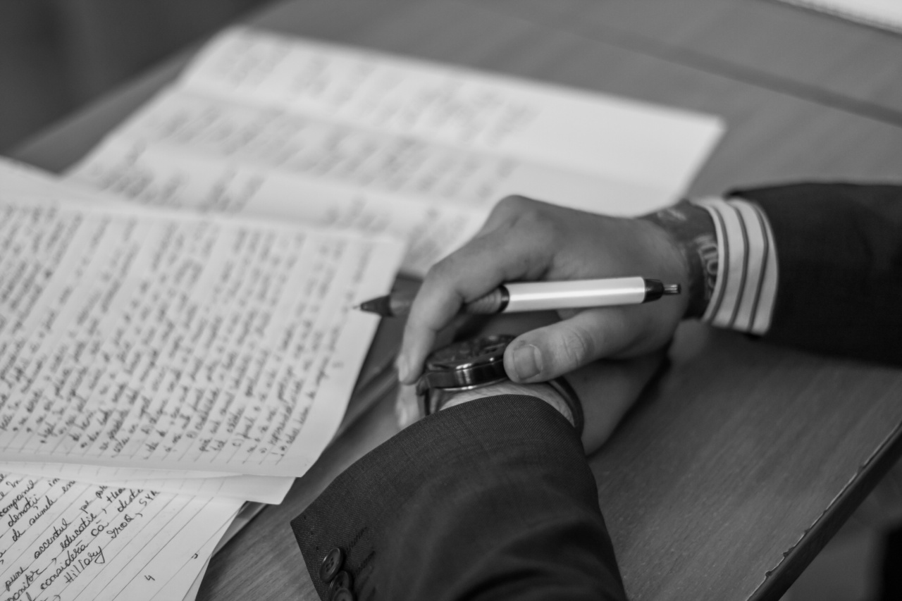 Reading Between the Lines: Spotting Fronimite Tendencies