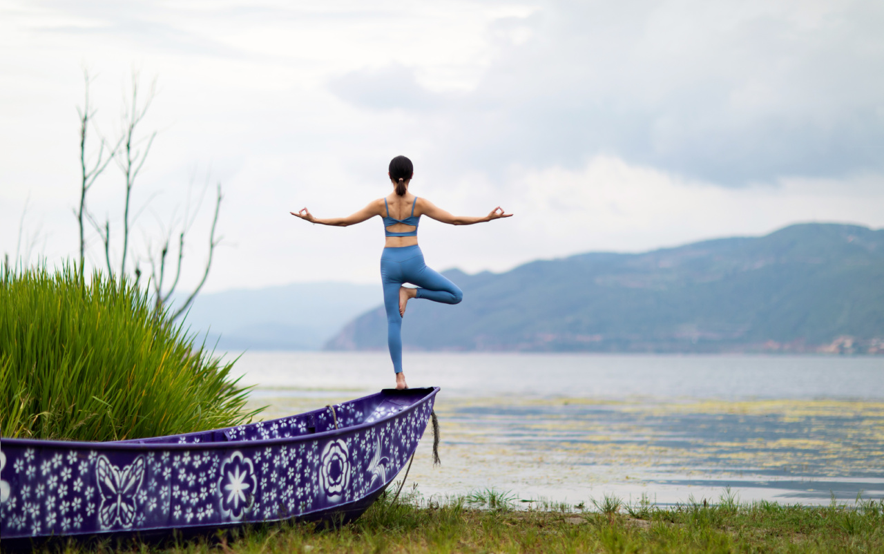 Stay Afloat: Yoga Poses for Relieving Cramps on a Boat