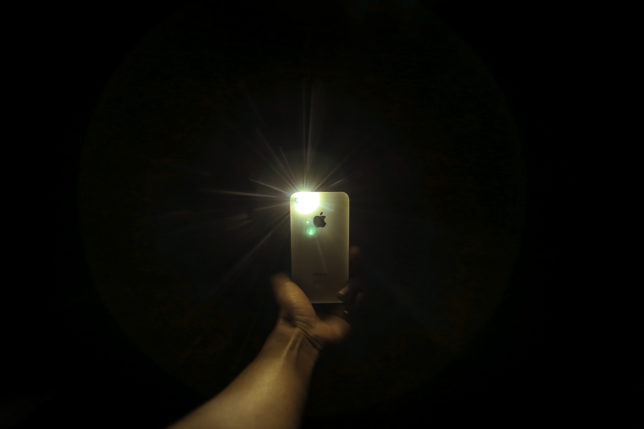 Night flashes in photos: Where are they?