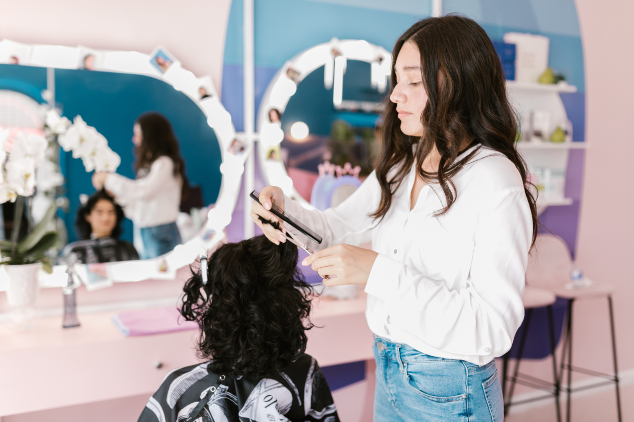 A Beginner’s Guide to Cutting Hair with Scissors