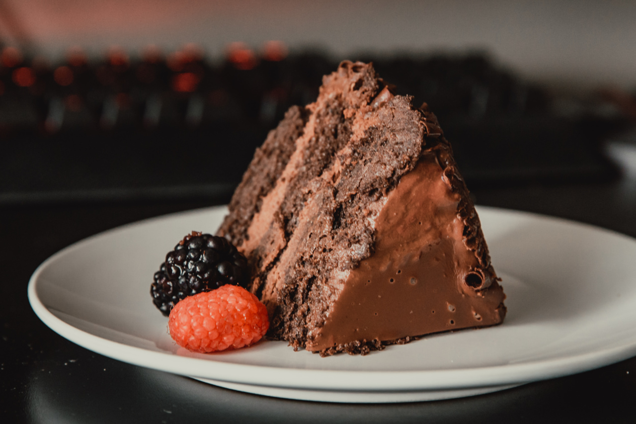 Unhealthy Snacks You Shouldn’t Eat After Dark