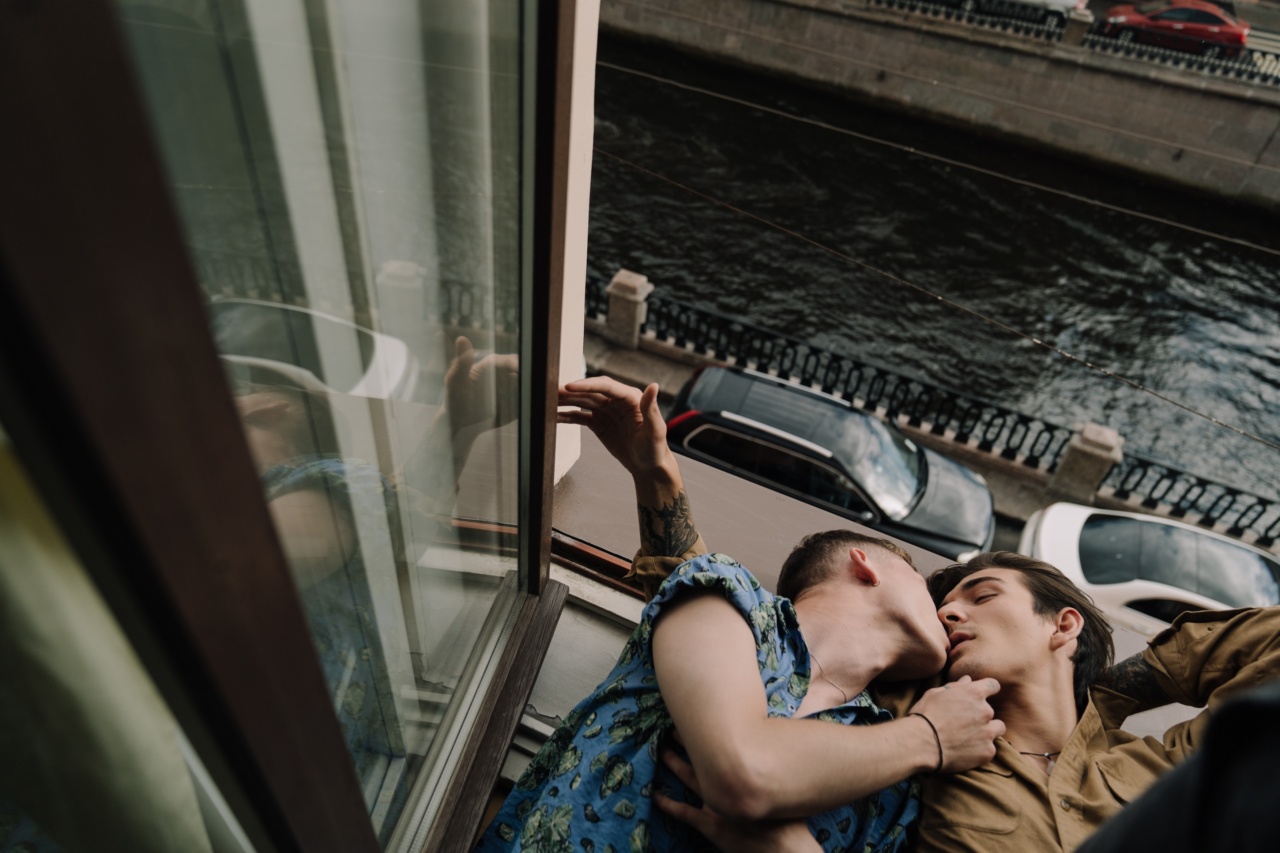 French Kissing Can Spread Dangerous Bacteria