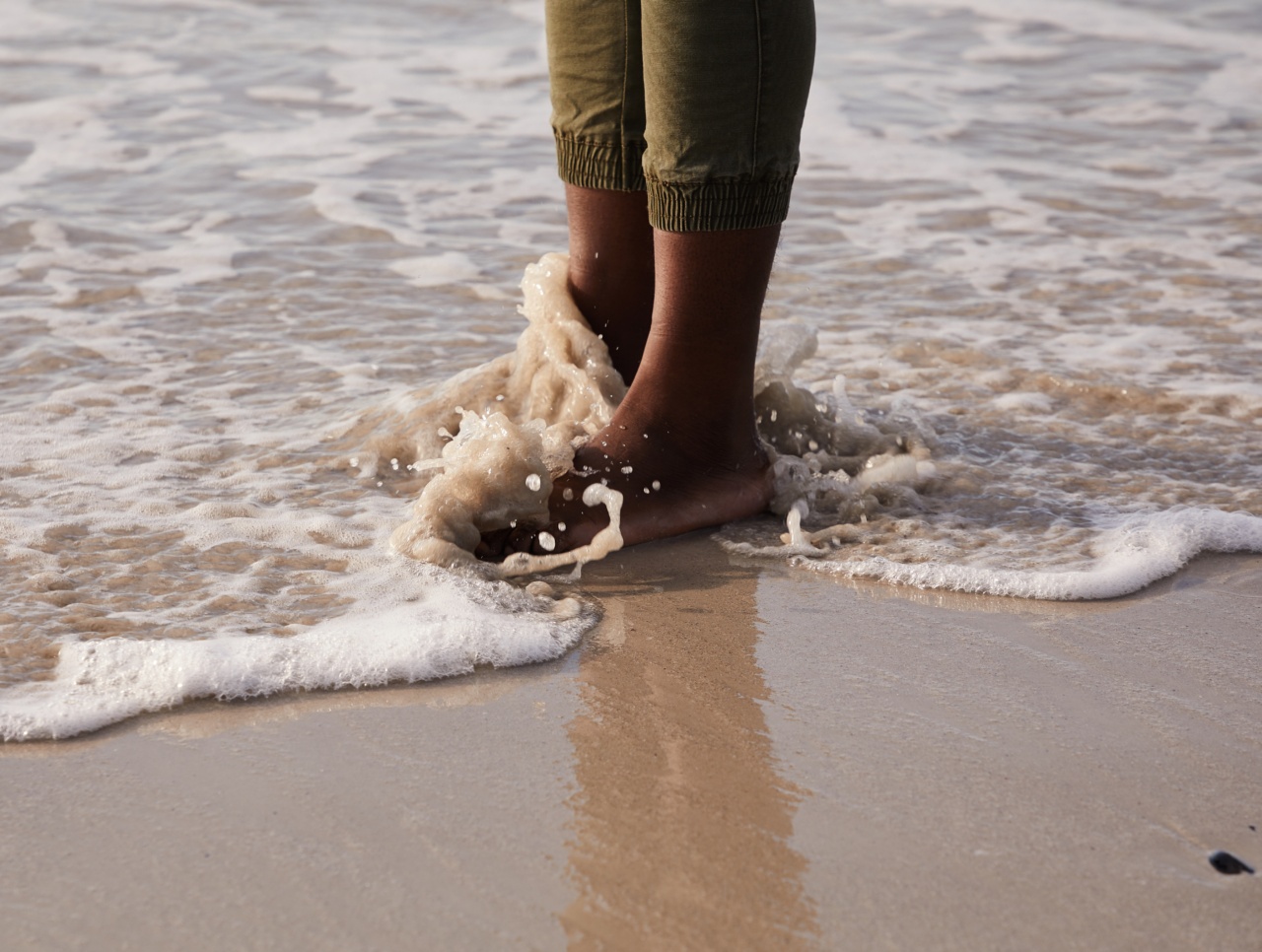 Transform Your Feet with This Sea and Sand Treatment