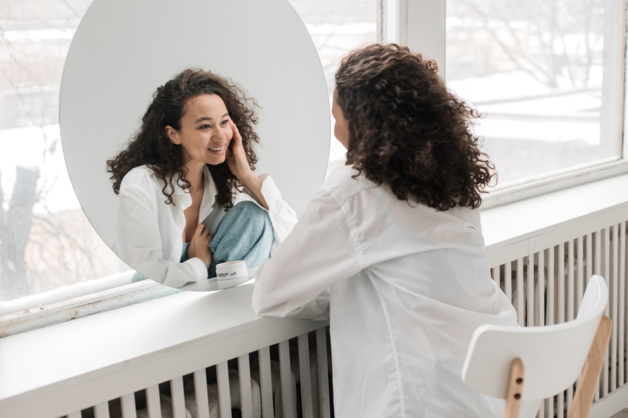 The link between posture and self-esteem