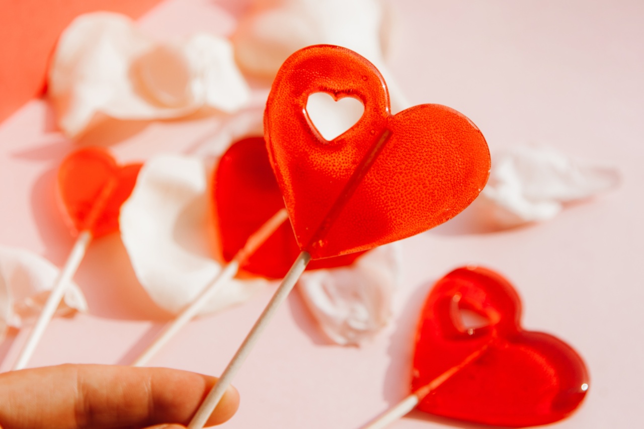 Eco-friendly heart hole closure with “chiroto”