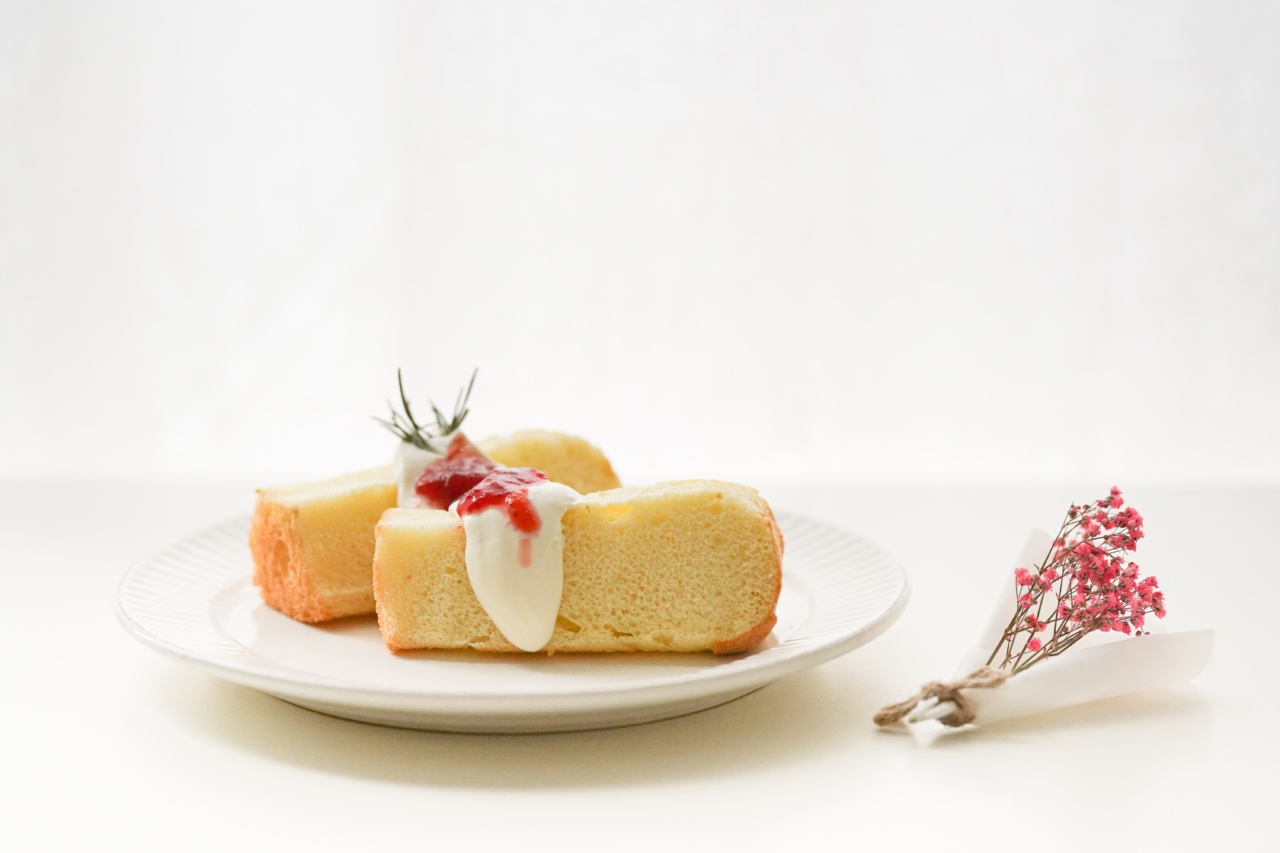 Sugar-Free Almond Cream Cheese Cake With Lime
