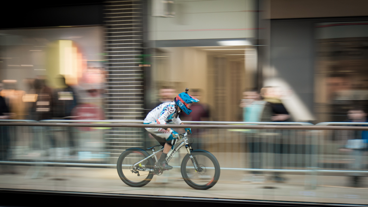 Removing the Melissa Sting Center: How Fast is Too Fast?
