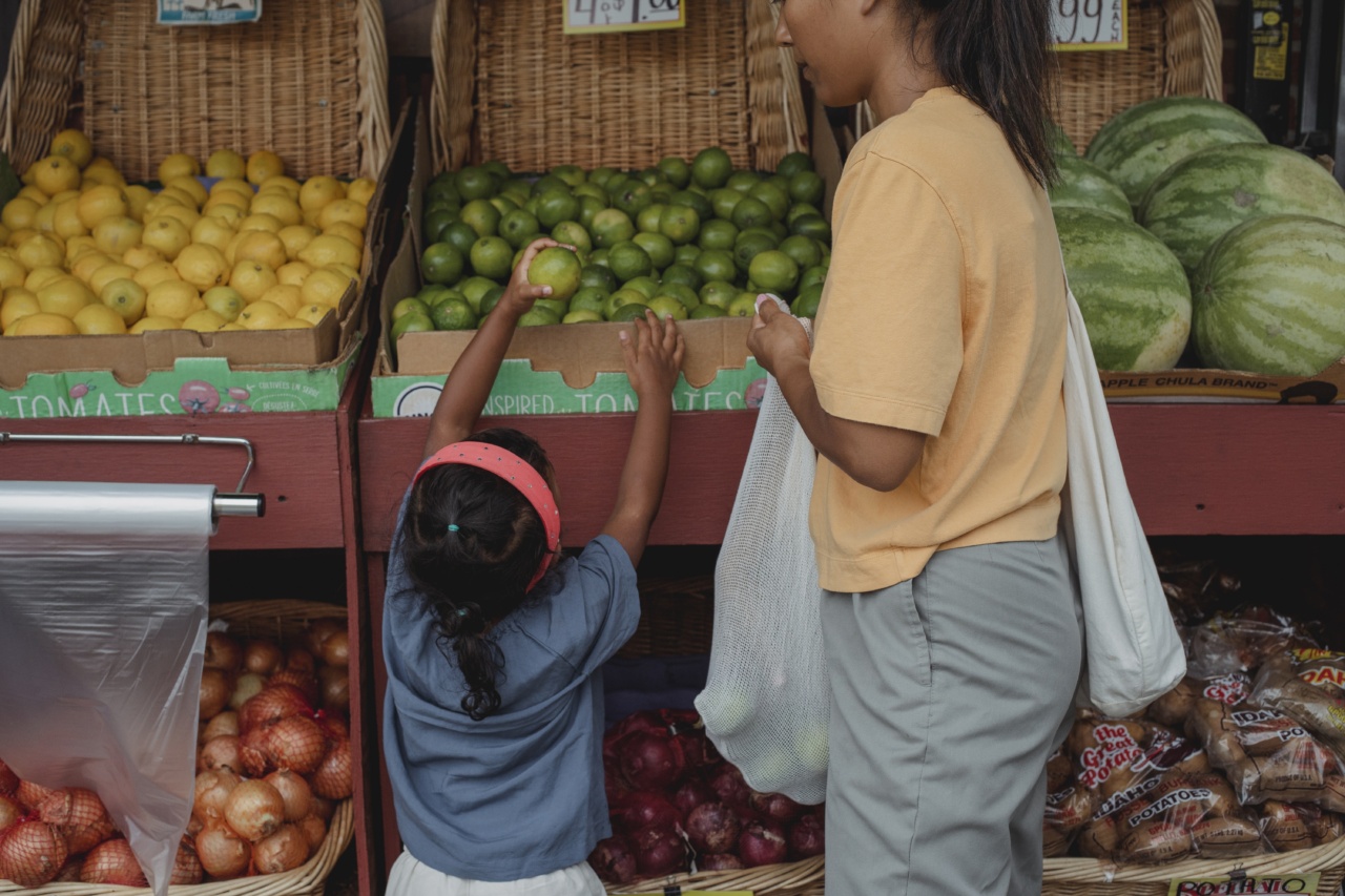 The Truth About Fruit Consumption Timing: Debunking 5 Common Myths