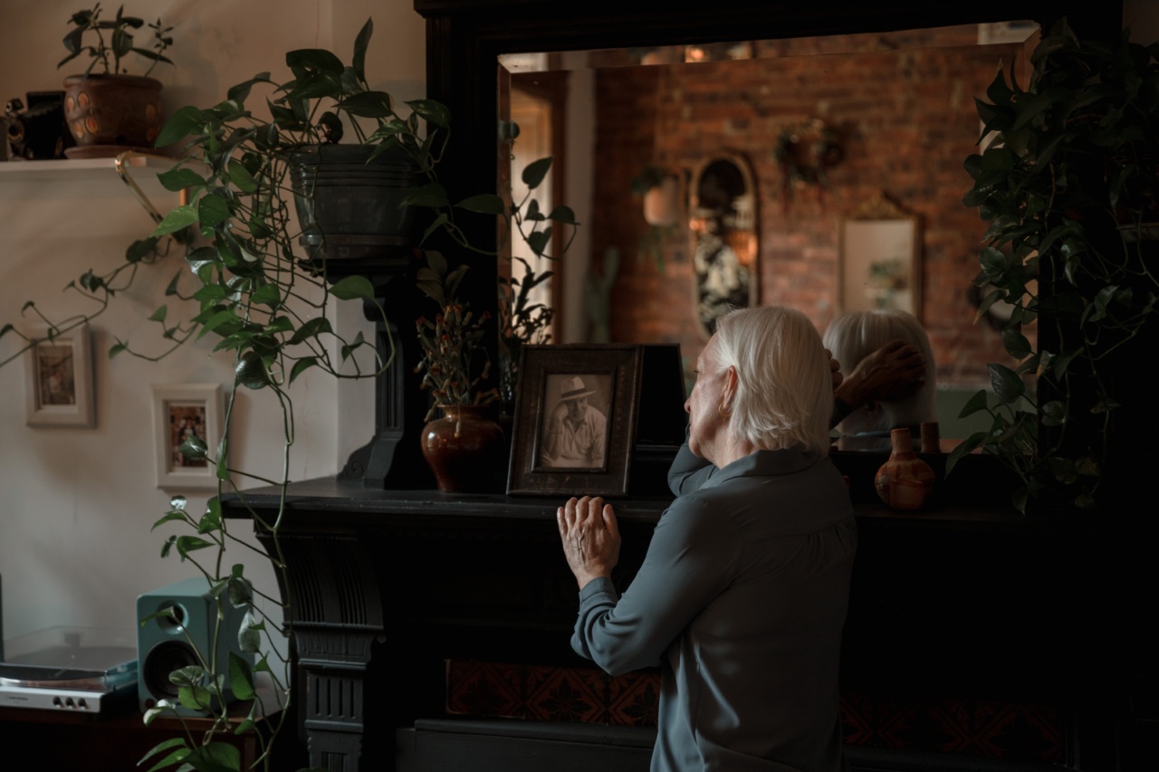 Remembering Love: Coping with Alzheimer’s Disease