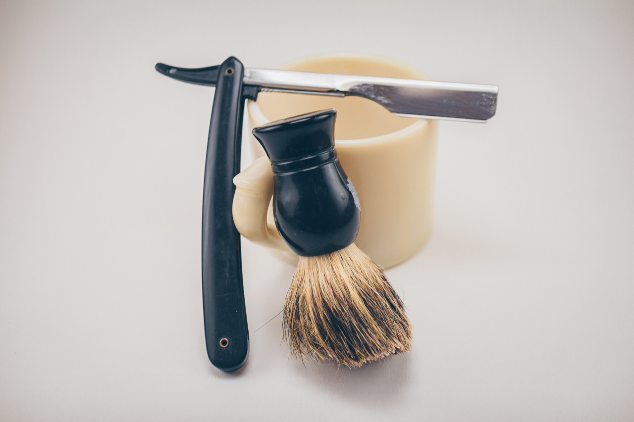 The Great Debate: Should Men Shave or Grow a Beard?