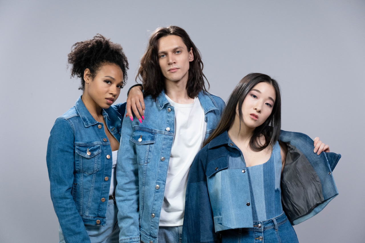 Pairing denim jackets with different outfits