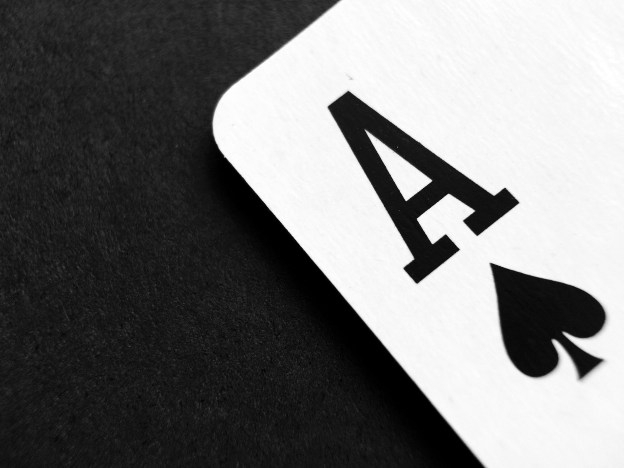 Pearl Play: The Risks and Rewards of This Novice Kink