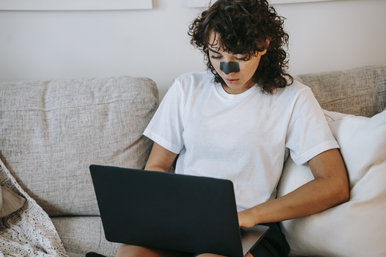 Acne Solutions: From Home Remedies to Pharmacy Products