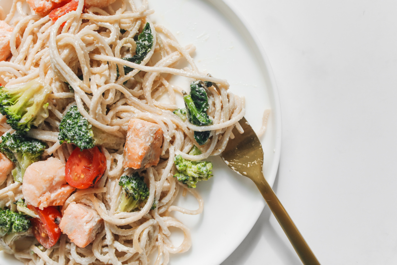 Chicken Carbonara with Thick Spaghetti