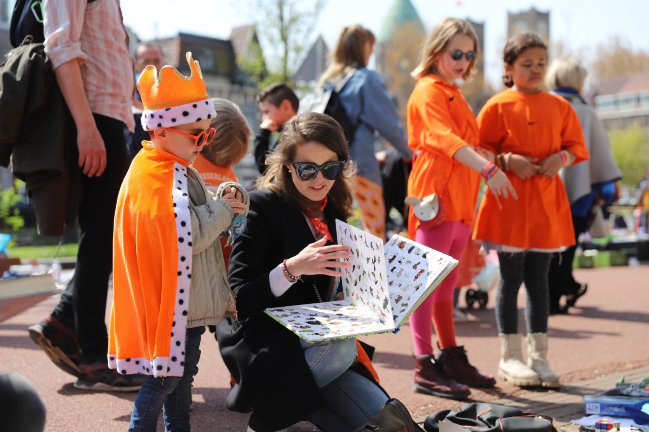 Loosen Up About the Crown – Here’s the Scoop
