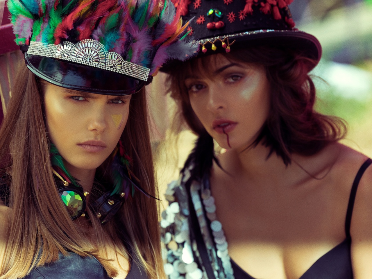 Top 30 Must-Have Summer Cosmetics for a Glowing Look