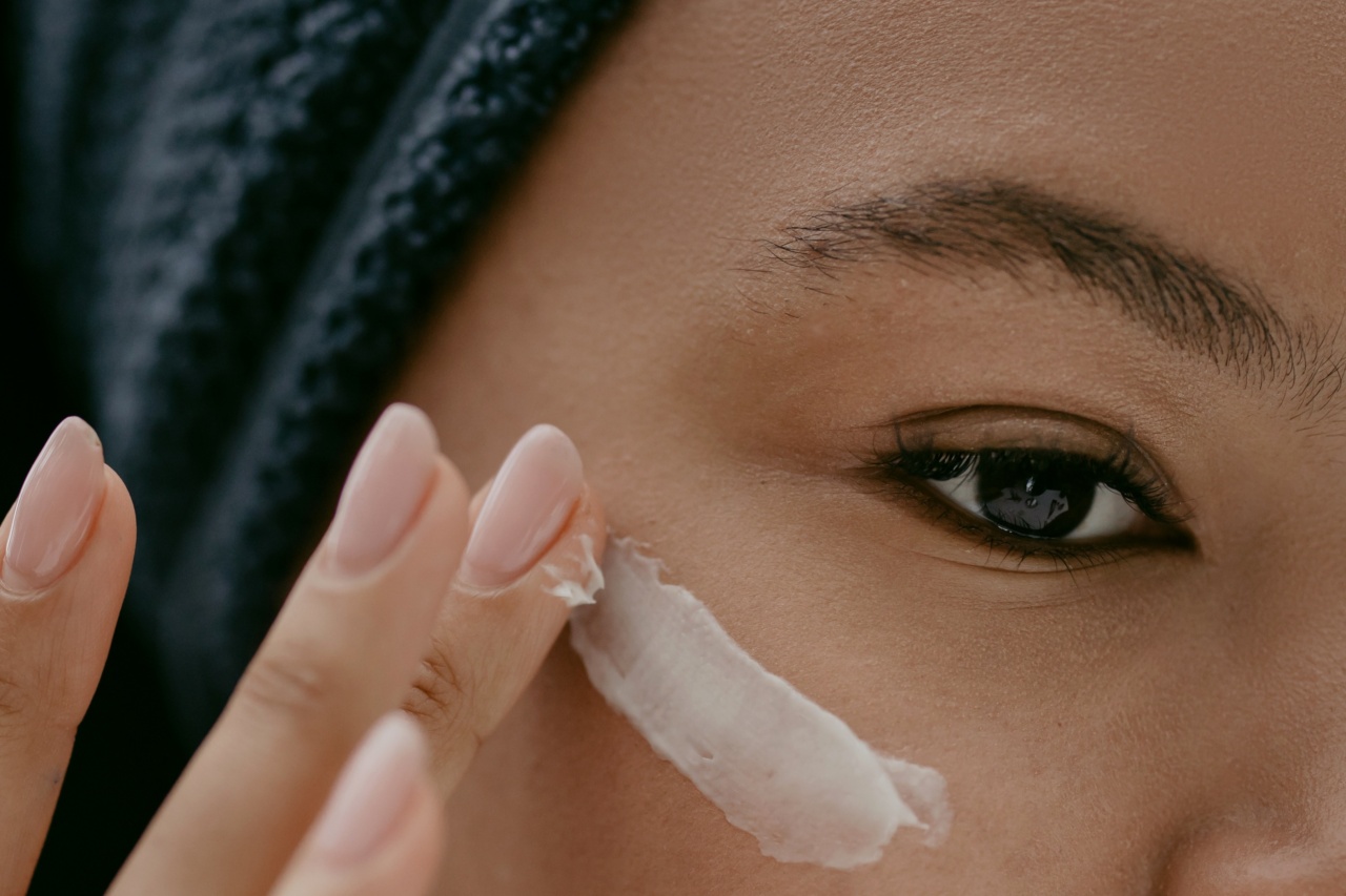 How to Choose an Eye Cream with the Right Ingredients