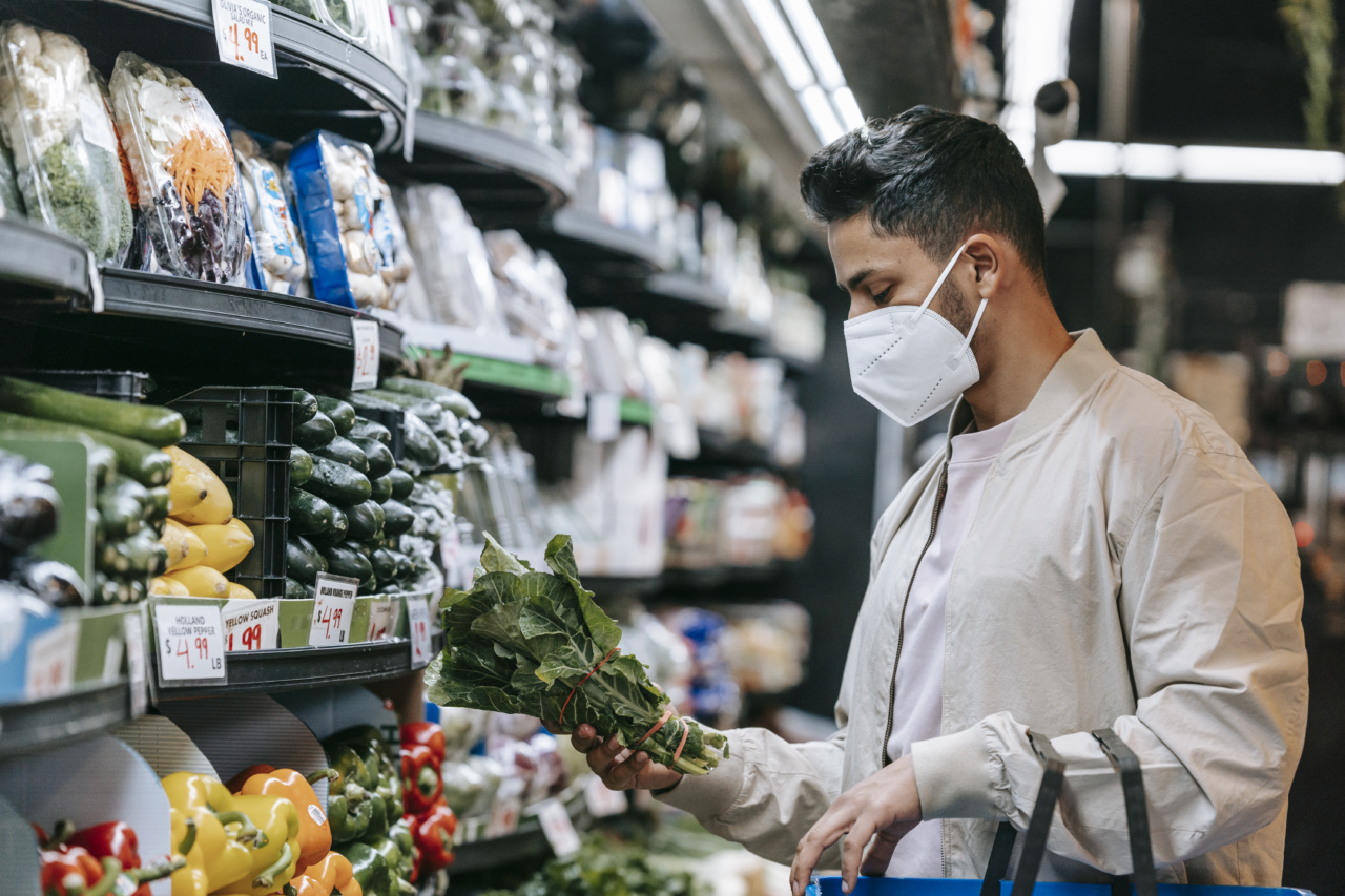 Which foods should be stored in the fridge to keep them fresh?