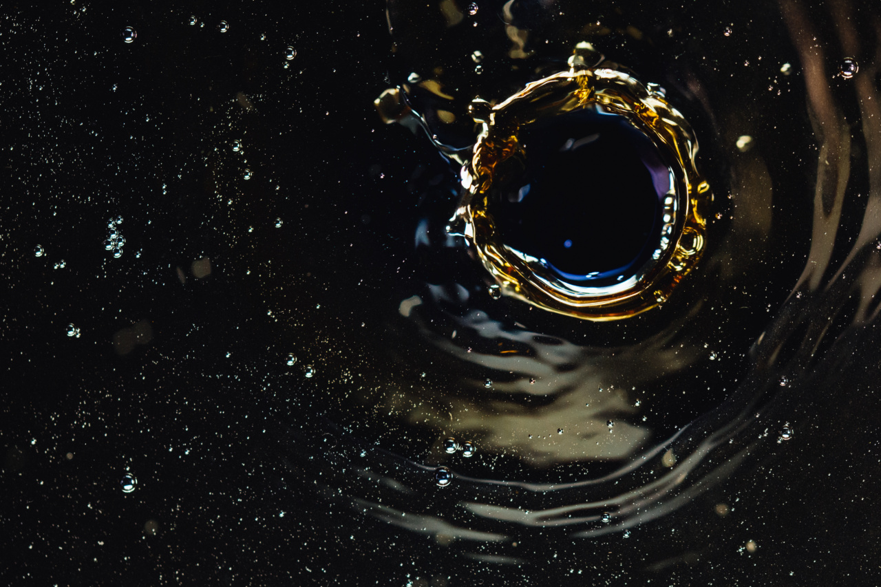 Slow-motion analysis of droplet spread during a sneeze
