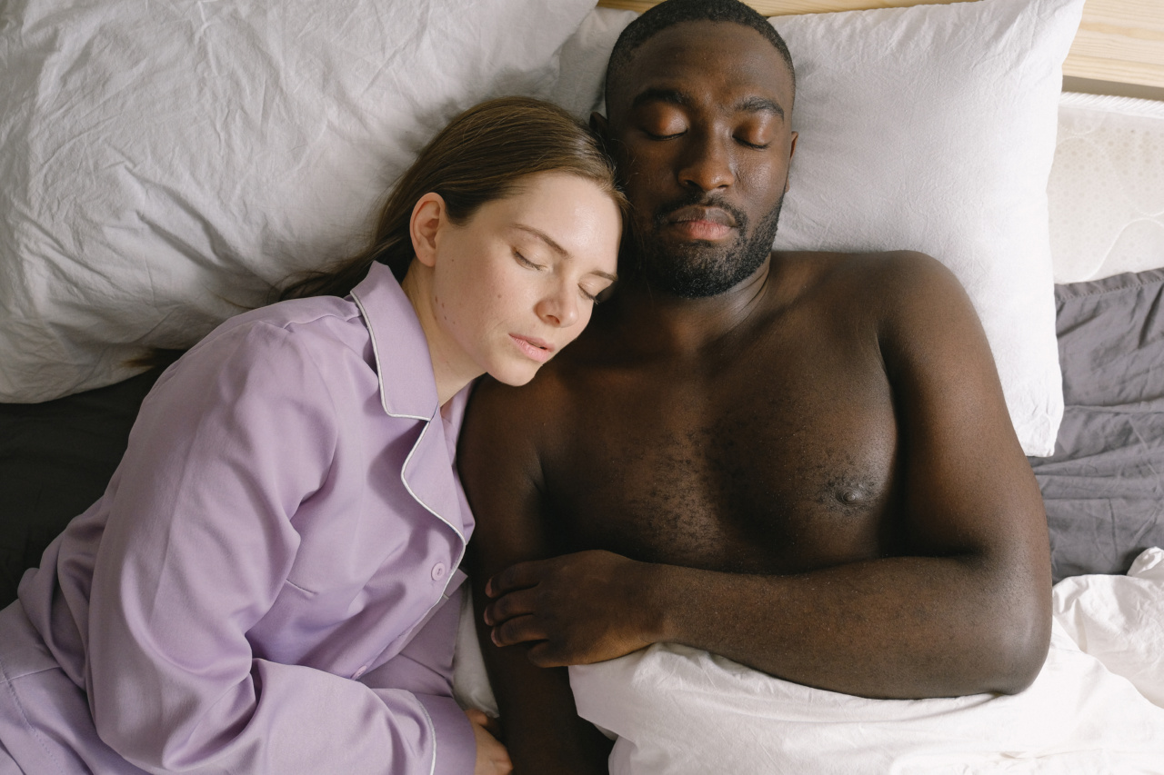 How the choice of your bed partner affects your sleep quality