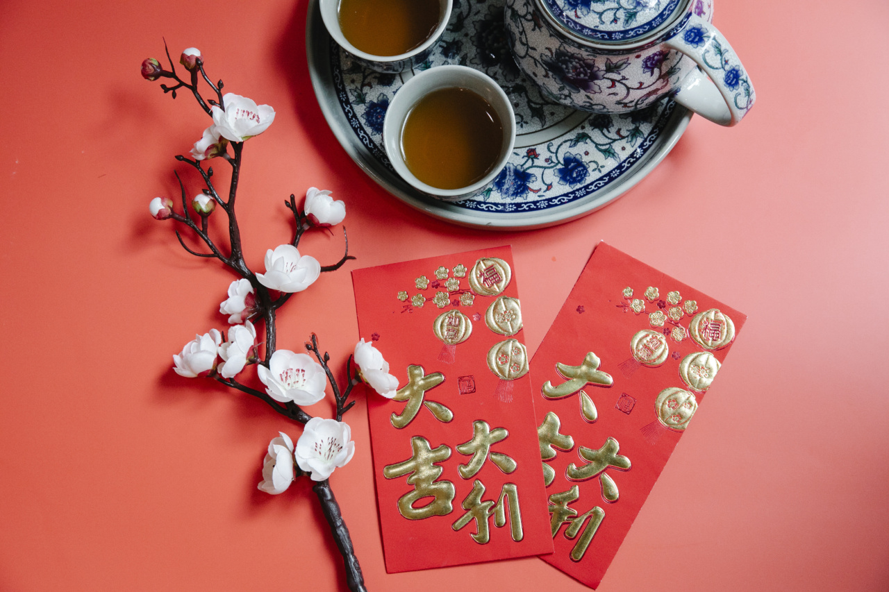 Celebrate the holidays with Femall.gr and otcpharmacy.gr’s festive gifts!