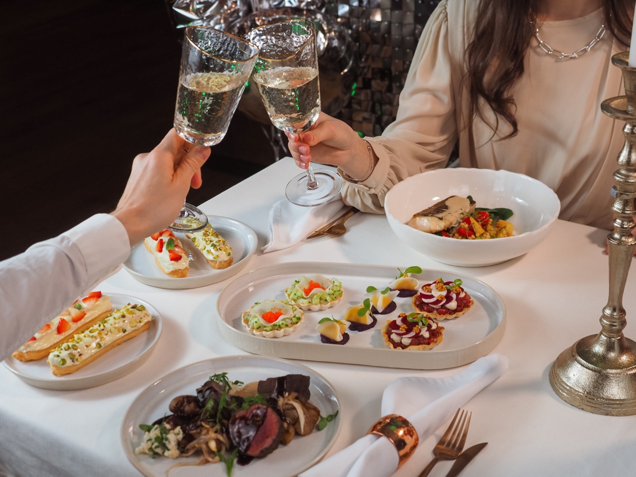 What are the meals of the twice daily weakened?