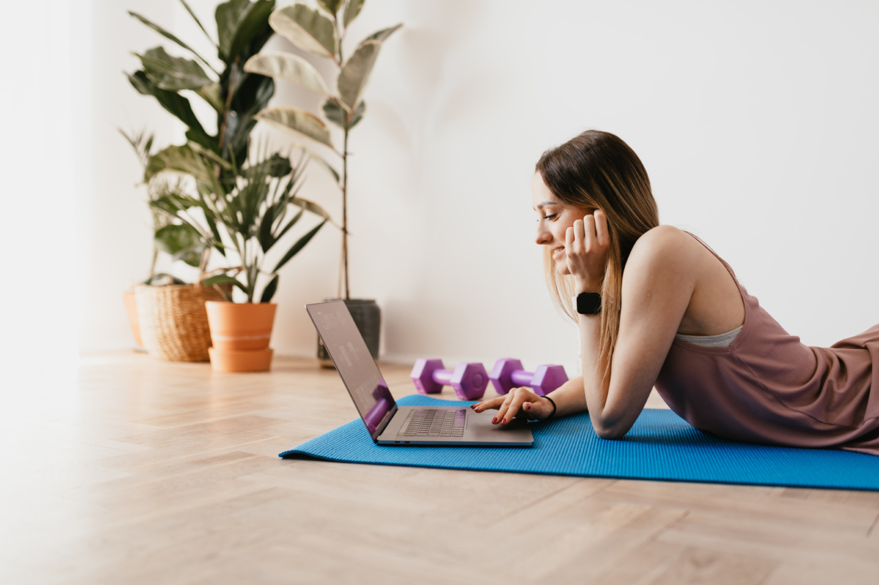 Quick and effective: 3 exercises using 1 dumbbell in 10 minutes