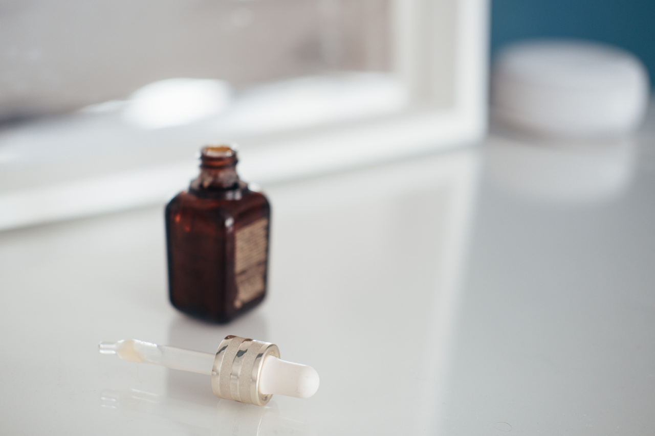 4 Must-Have Essential Oils for Shiny Hair