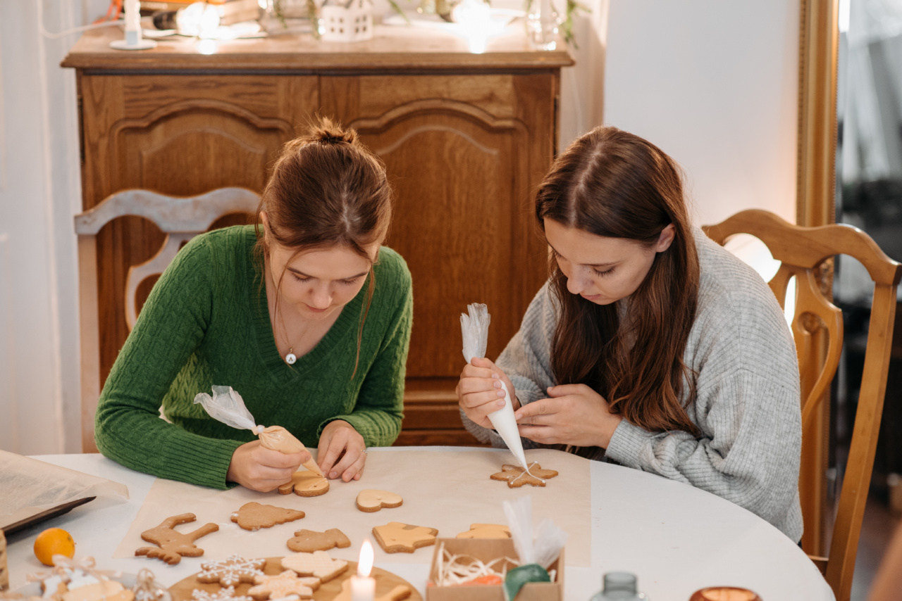 Girls and Adolescence: The Role of Food in Delaying Its Onset