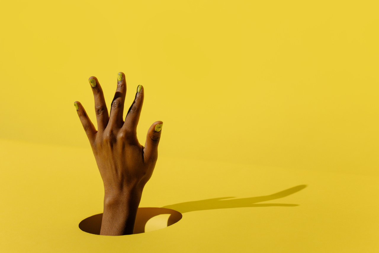What causes yellow nails: a breakdown