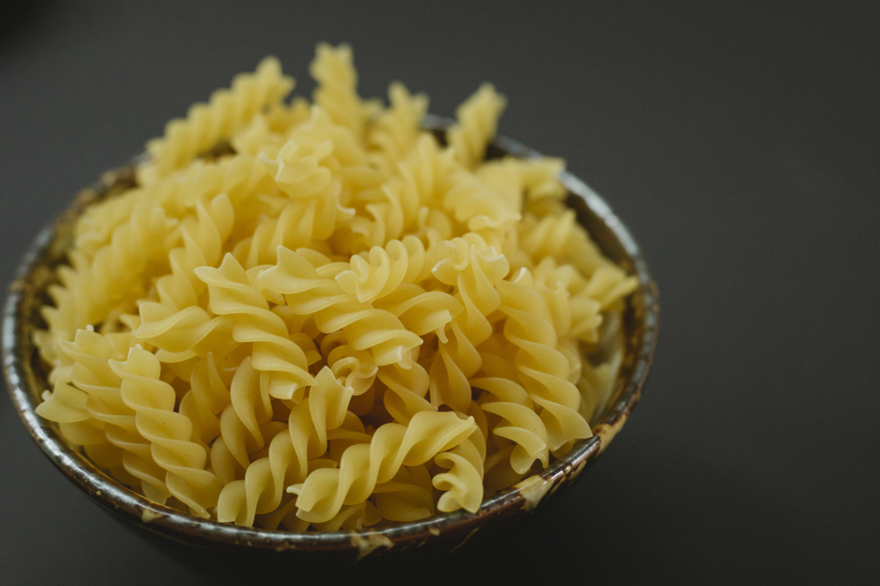 Does the Type of Cutlery You Use Affect Your Food’s Flavor?