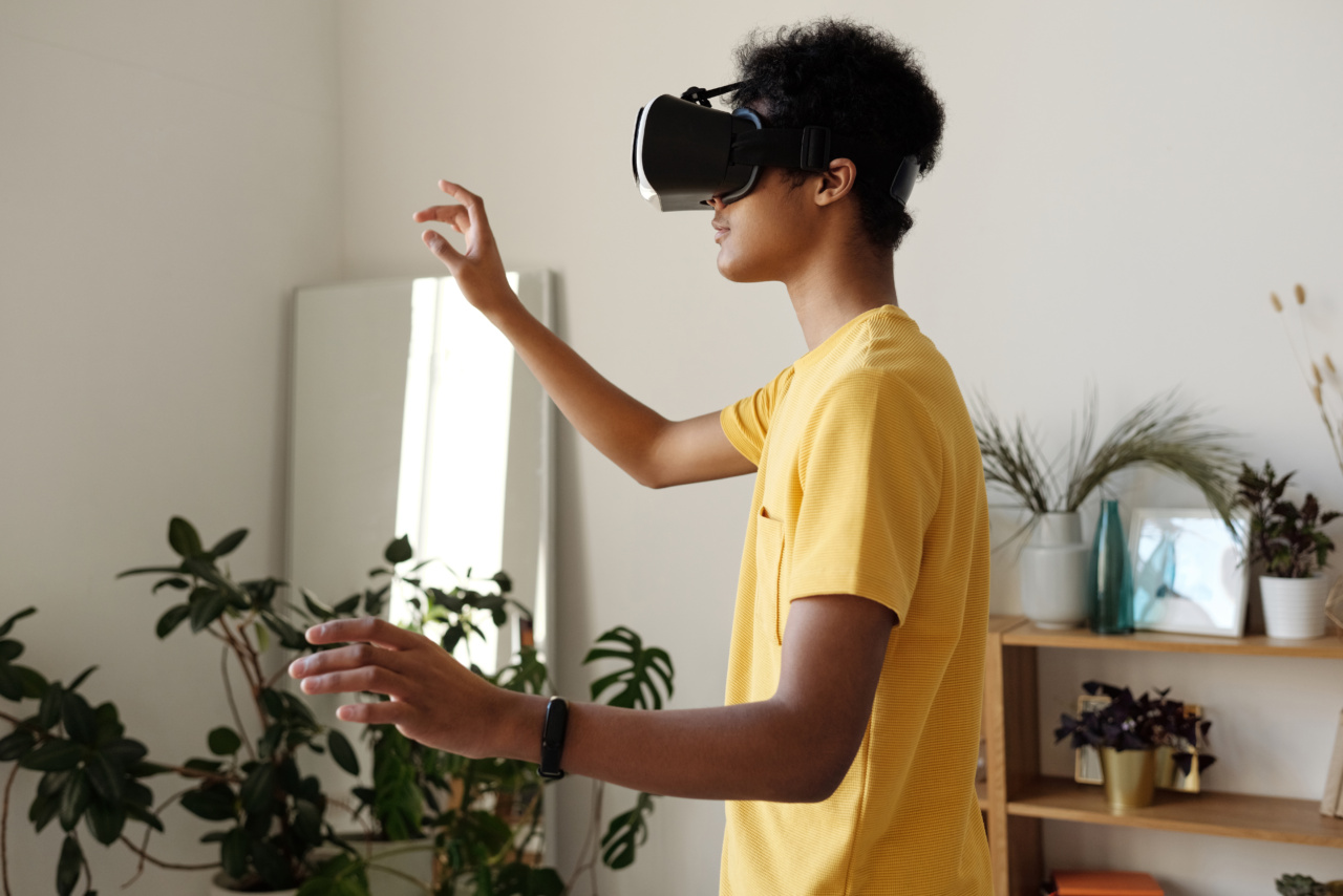 When does an online game turn into a virtual reality?